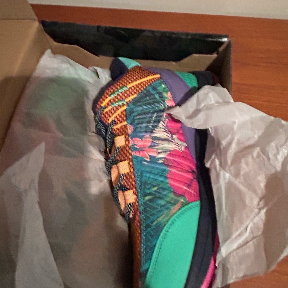 AND1 Multicolor Athletic Shoes - Picture 3 of 4
